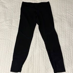 Midrise old navy active 3/4 length leggings with mesh